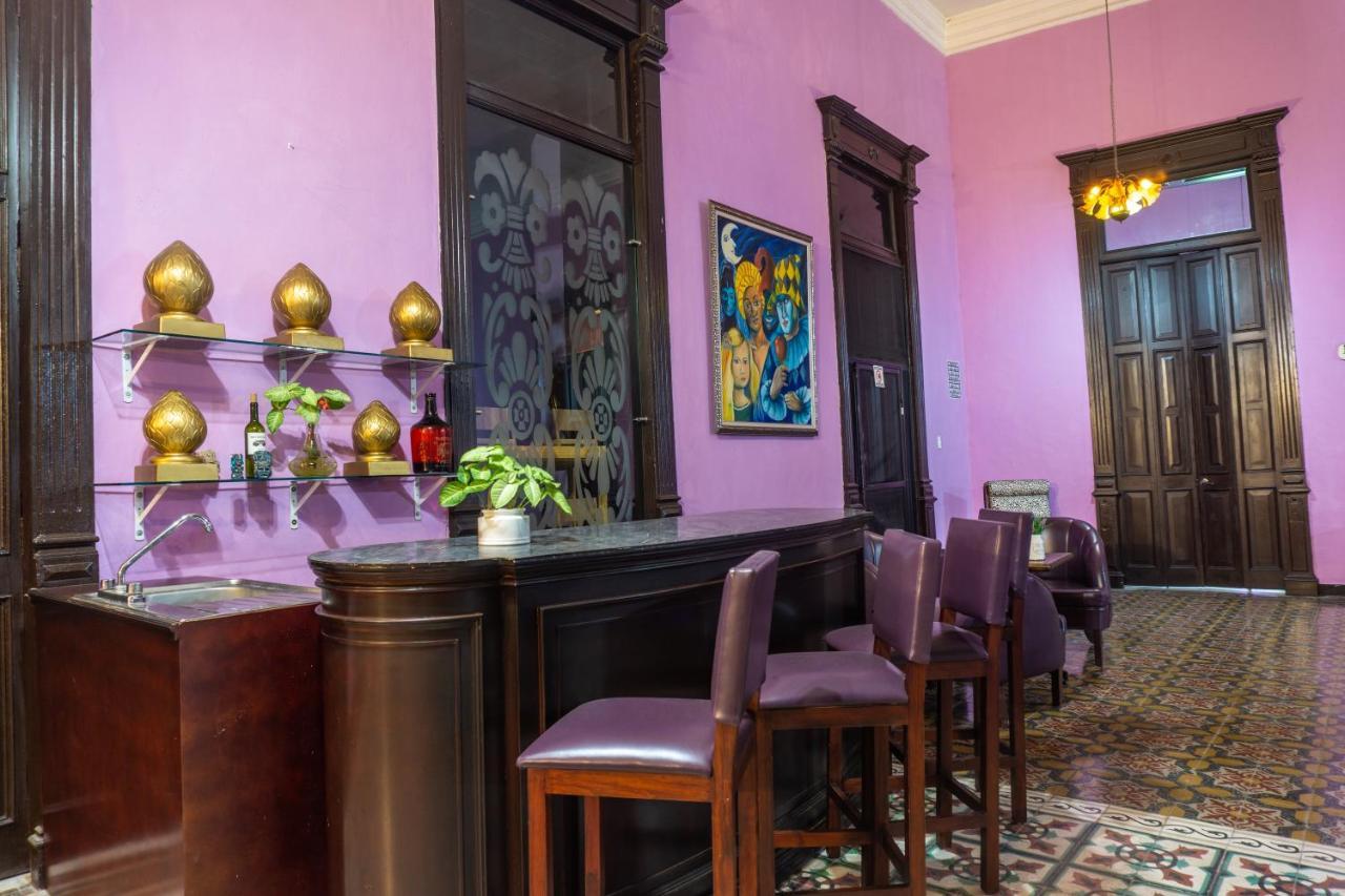 Hotel Lavanda Cas Mérida Exterior photo The bar at the Purple Room