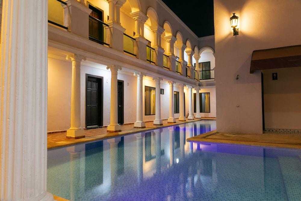 Hotel Lavanda Cas Mérida Exterior photo The swimming pool at the hotel