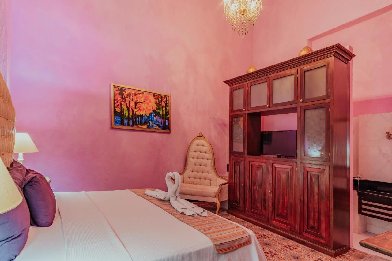 Hotel Lavanda Cas Mérida Exterior photo A room at the hotel