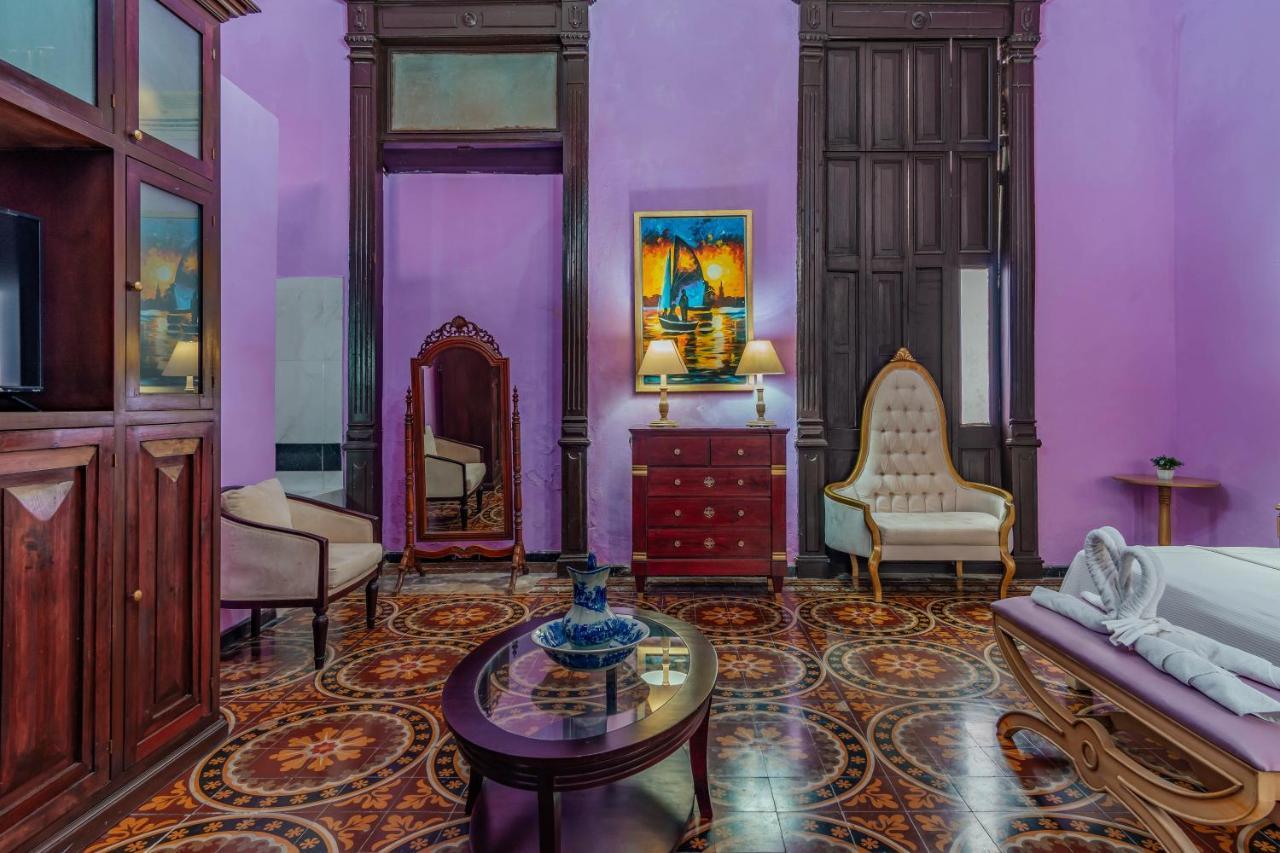 Hotel Lavanda Cas Mérida Exterior photo Suite at Hotel El Prado