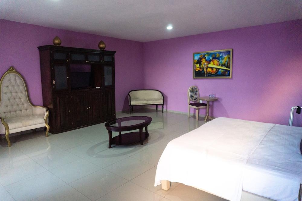 Hotel Lavanda Cas Mérida Exterior photo A room at the hotel