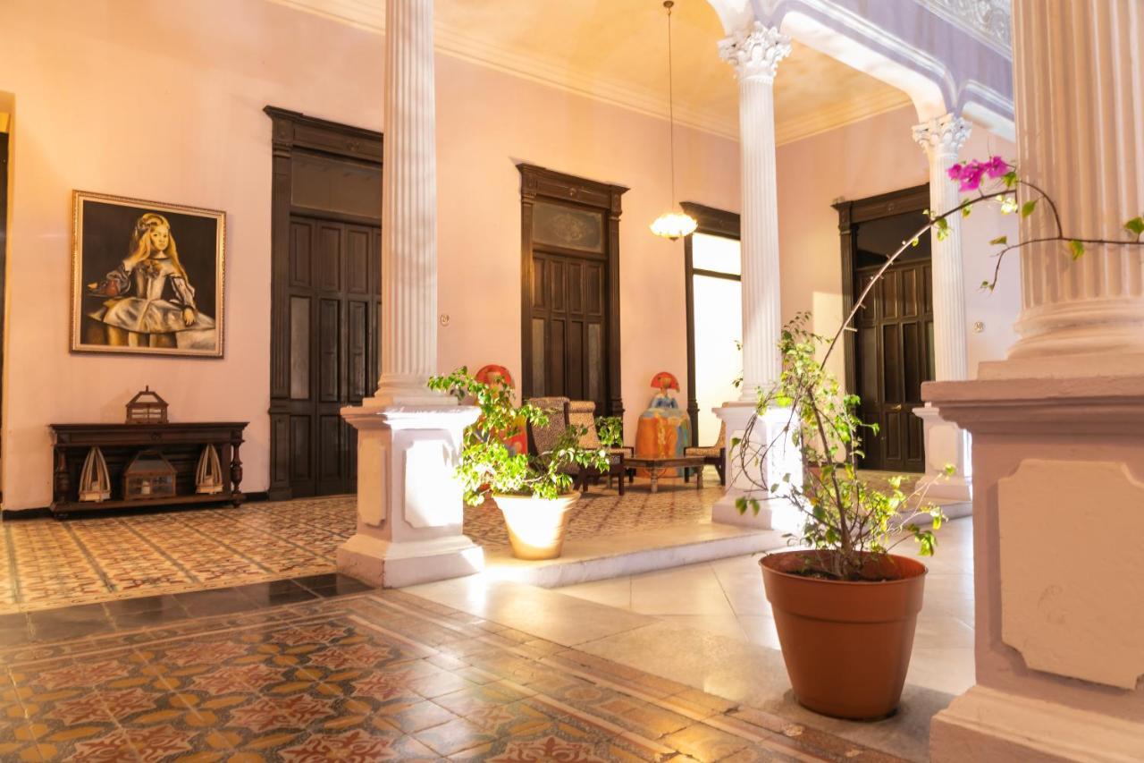 Hotel Lavanda Cas Mérida Exterior photo Interior of the hotel